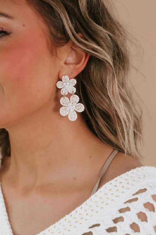 Chunky rings with hammered gold band texture -Raffia Floral Earring, Neutral