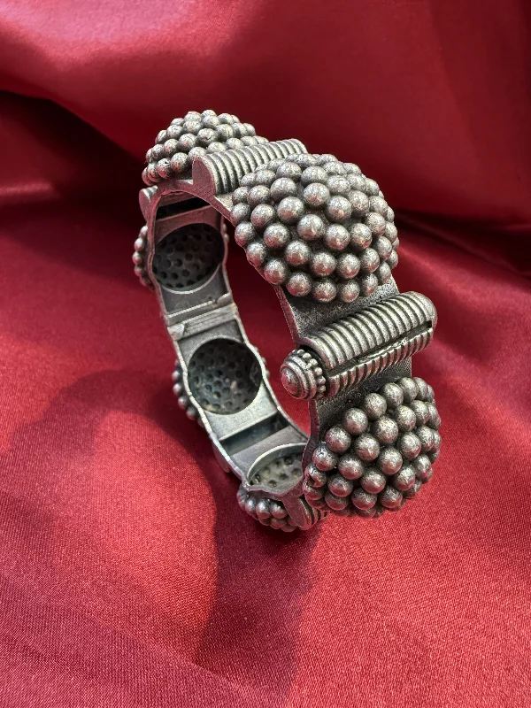 Bangles with bold hematite for metallic shine -Elegant Tribal Oxidized Silver Ethnic Open Flower Design Kada Cuff Bracelet