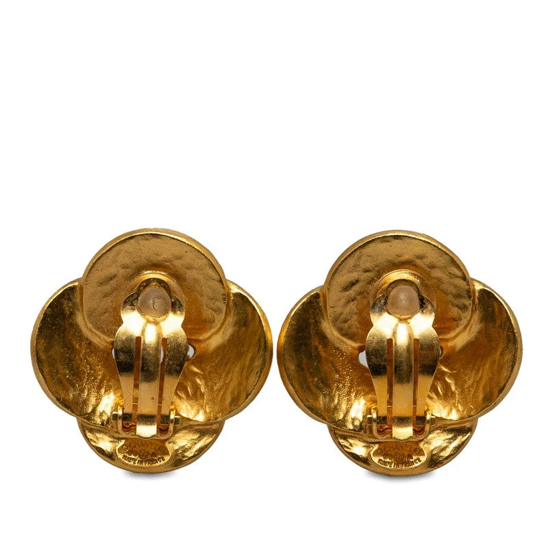 Rings with black diamond for striking contrast -Chanel Vintage Cocomark Alabesk Clover Earring Gold Makeup  CHANEL