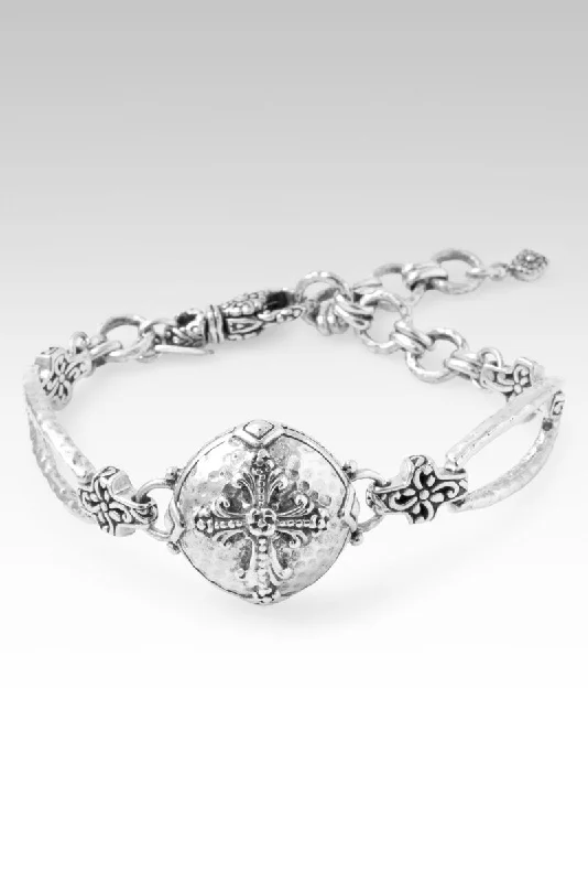 Bracelets with floral motifs for romantic touch -Mara Bracelet™ in Hammered