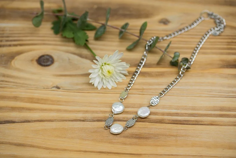 Best necklaces and pendants with floral designs for a feminine and elegant feel-Louella Necklace